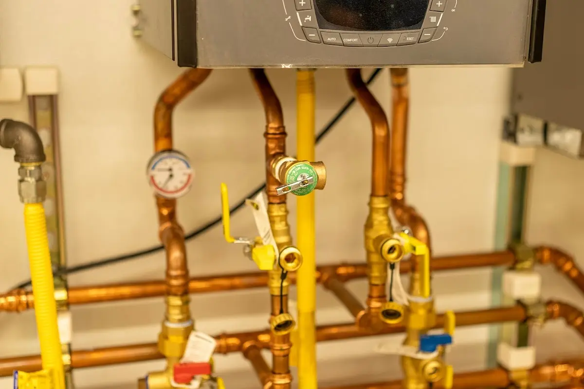 Licensed technician providing Slab Leak Repair for a homeowner in Umatilla